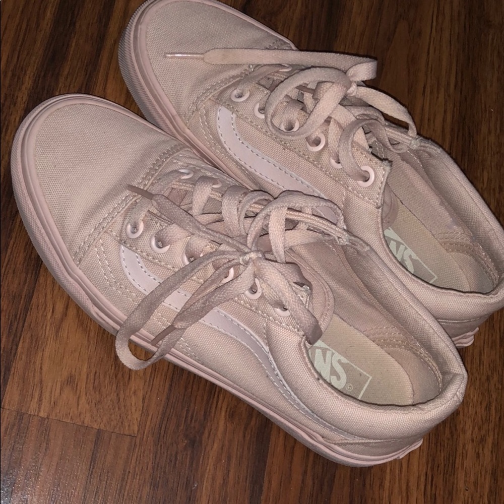 Vans - Picture 3 of 4
